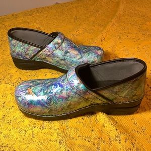 Dansko shoes size 43 . 12 O 12.5